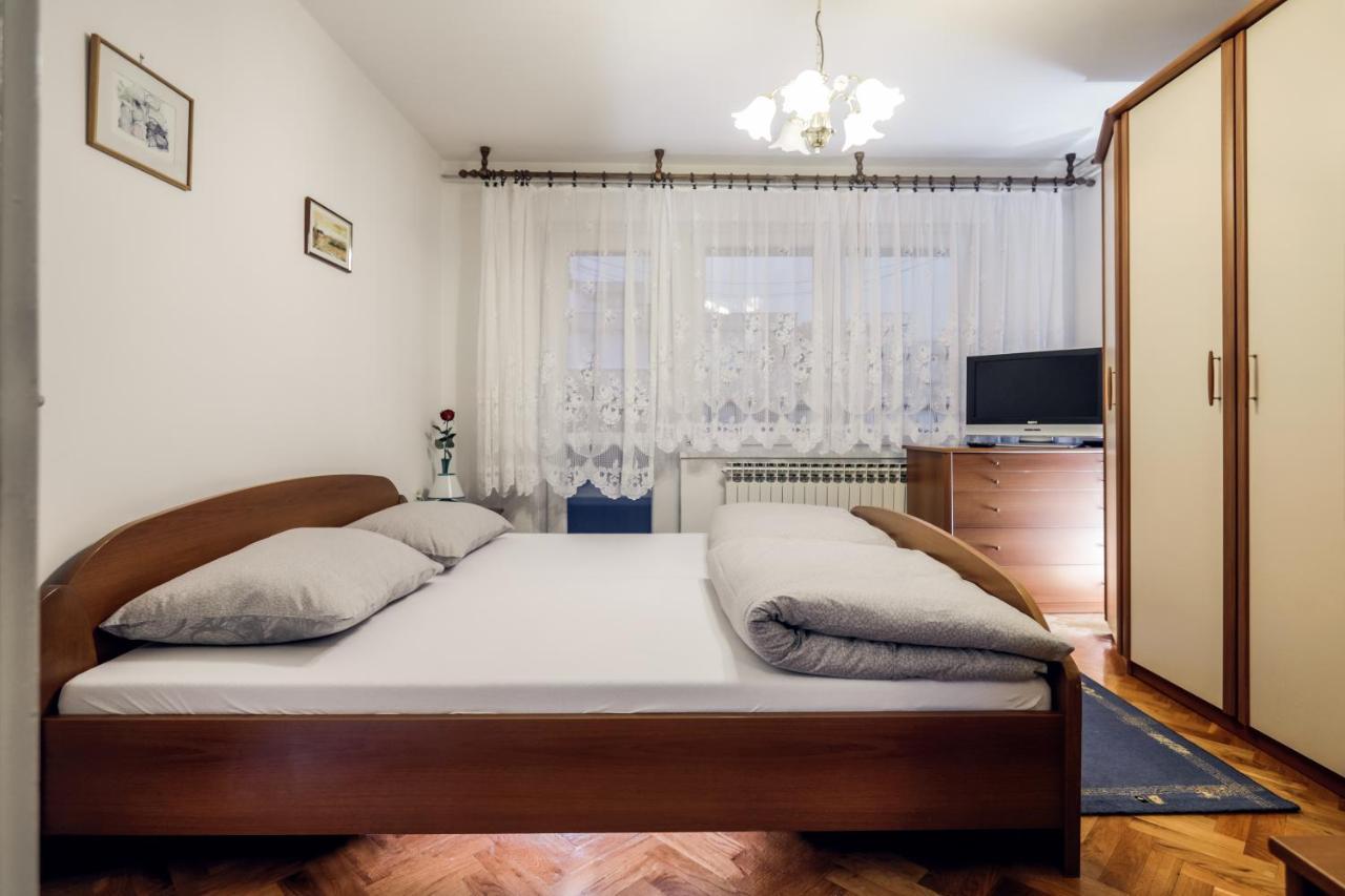 Sobe Pavica Apartment Илок Екстериор снимка